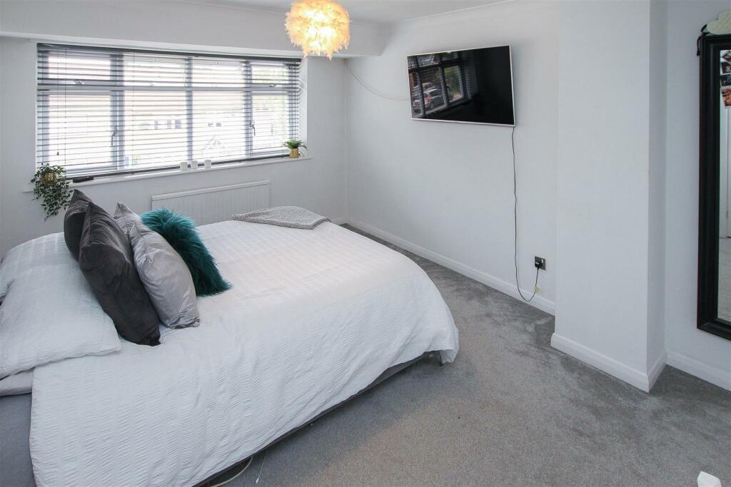 Additional property image - The Gardens, Doddinghurst, Brentwood