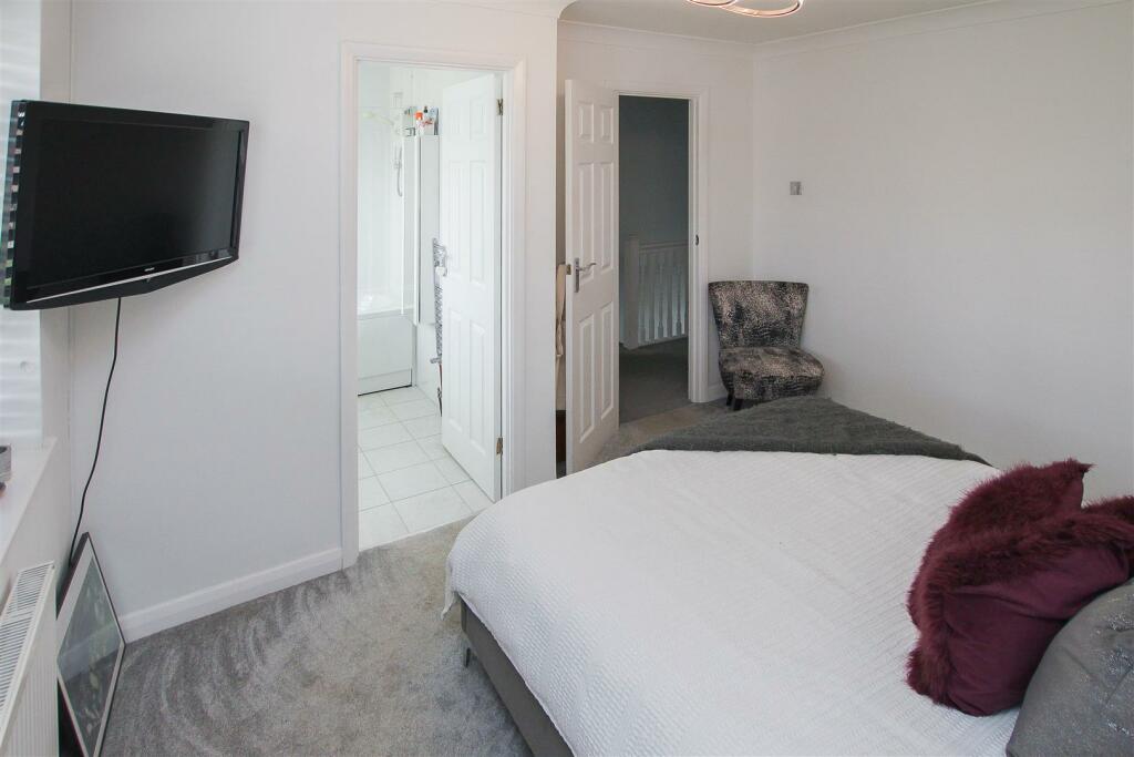 Additional property image - The Gardens, Doddinghurst, Brentwood