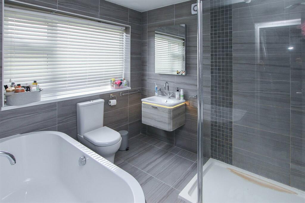 Additional property image - The Gardens, Doddinghurst, Brentwood