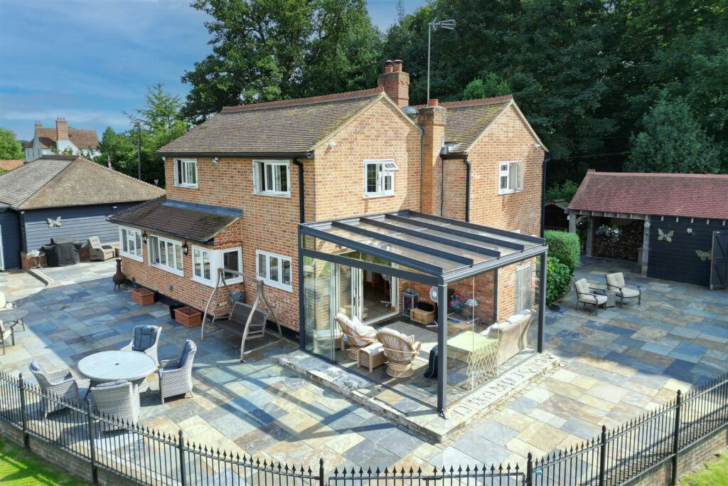 Additional property image - ** SIGNATURE HOMES ** Church Road, Kelvedon Hatch, Brentwood