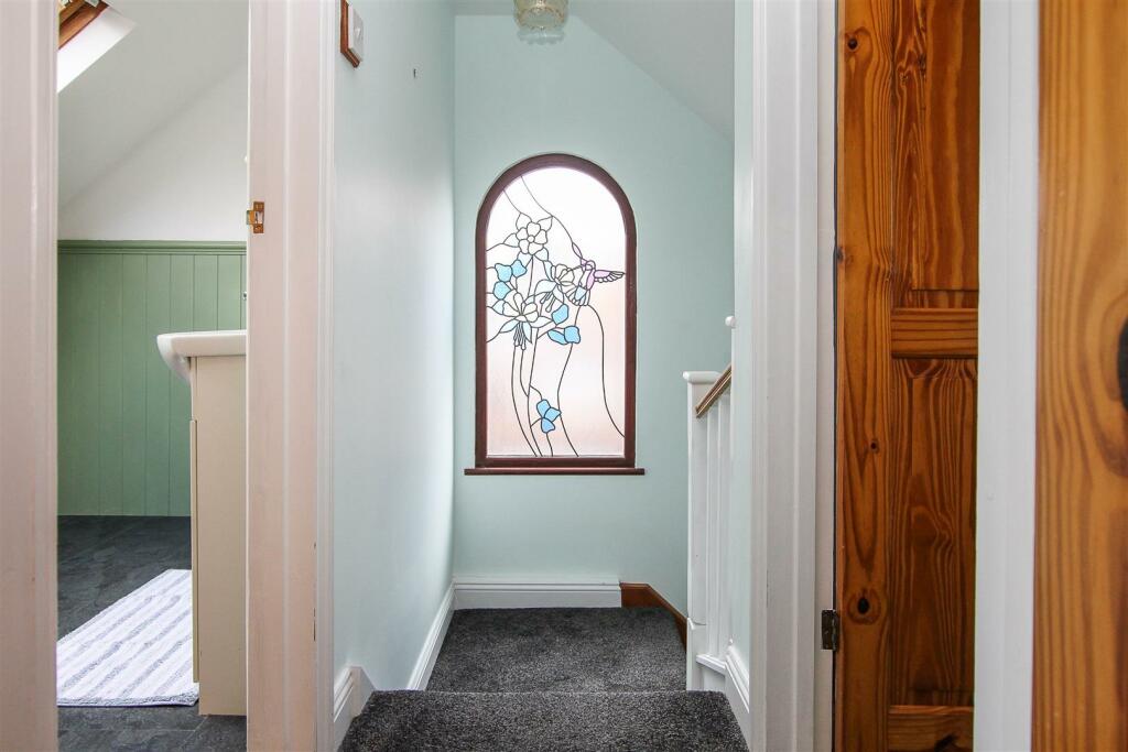 Additional property image - Hook End Road, Hook End