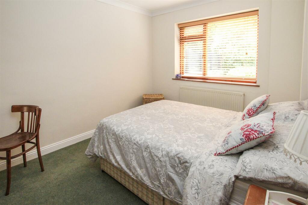 Additional property image - Hook End Road, Hook End