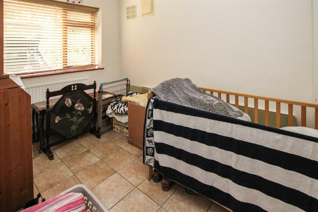 Additional property image - Hook End Road, Hook End