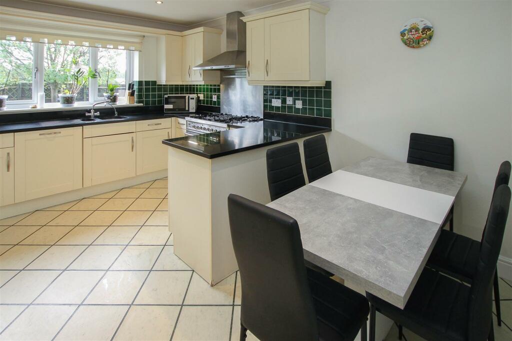 Additional property image - Mill Grove, Ongar