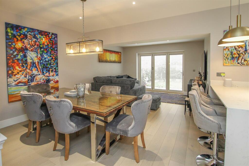 Additional property image - Little Ridings Lane, Ingatestone