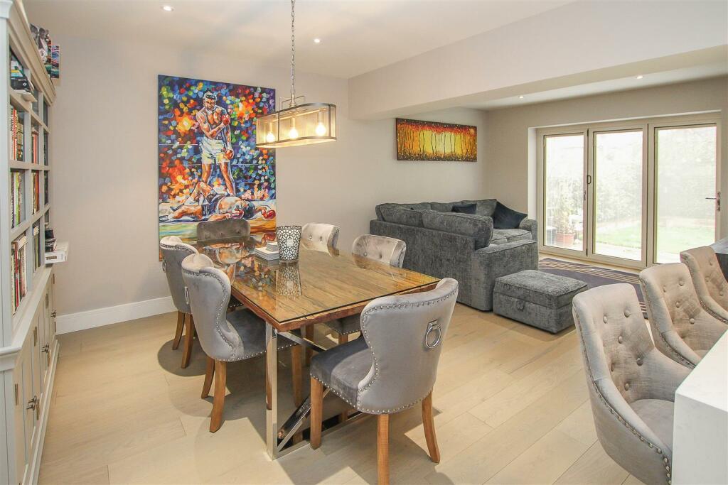 Additional property image - Little Ridings Lane, Ingatestone