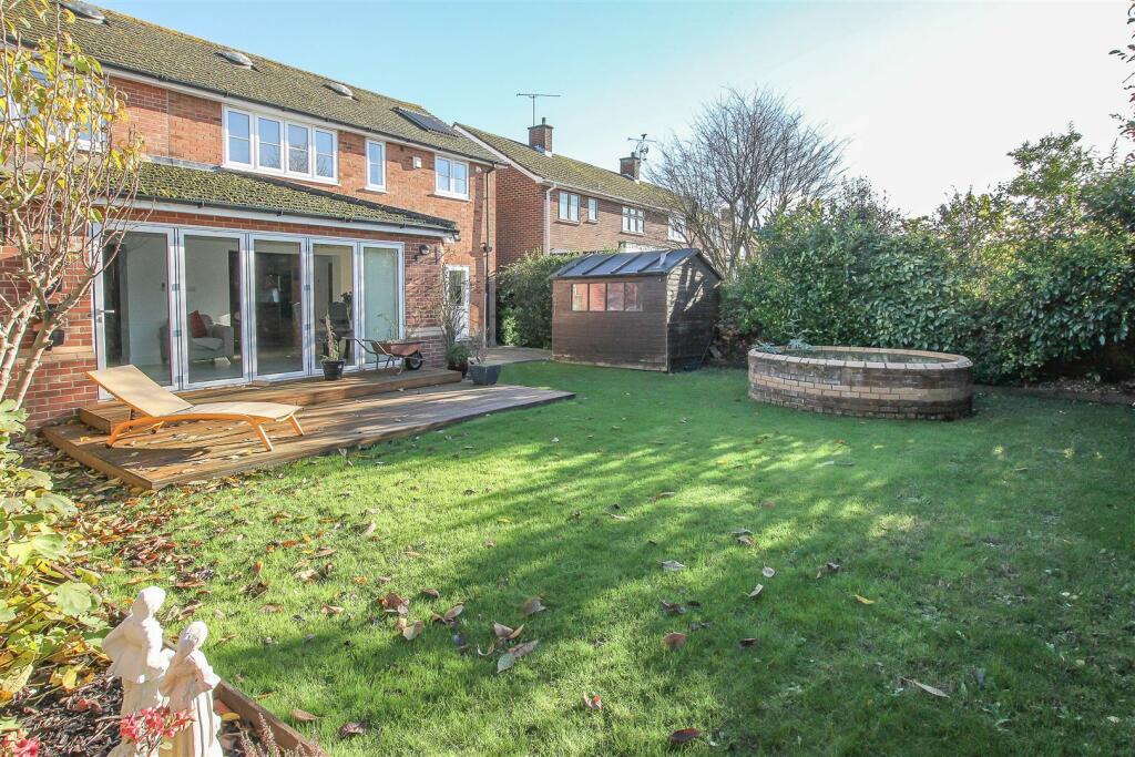 Additional property image - Great Fox Meadow, Kelvedon Hatch