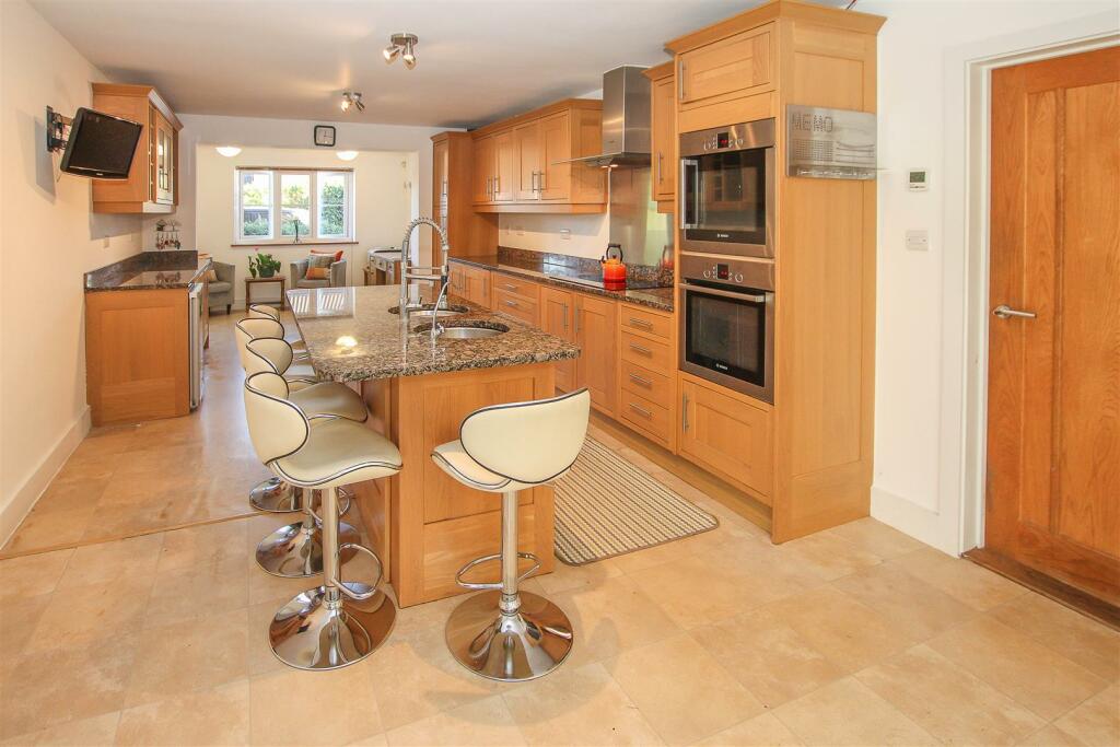 Additional property image - Great Fox Meadow, Kelvedon Hatch