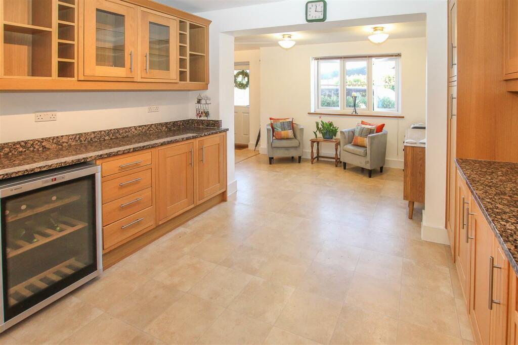 Additional property image - Great Fox Meadow, Kelvedon Hatch