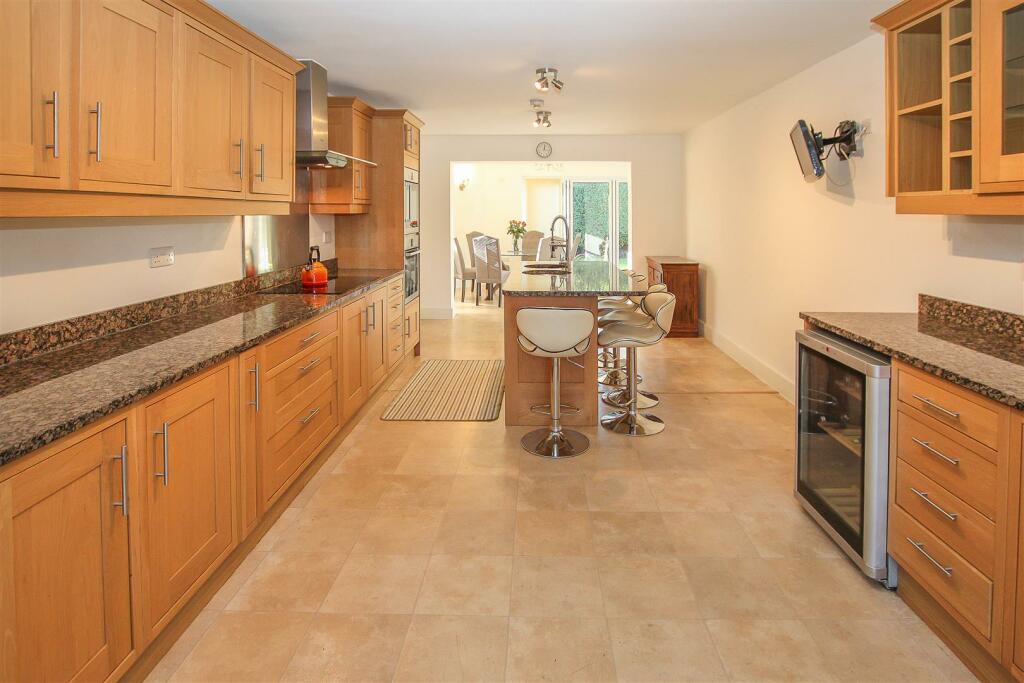 Additional property image - Great Fox Meadow, Kelvedon Hatch
