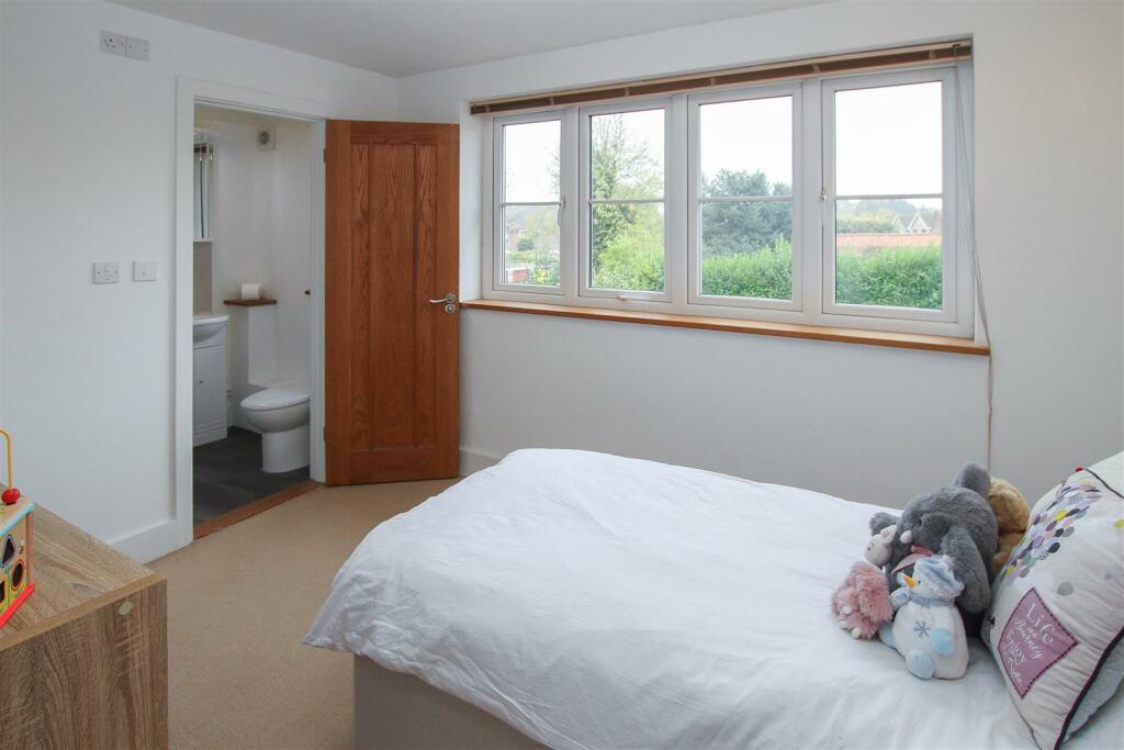 Additional property image - Great Fox Meadow, Kelvedon Hatch