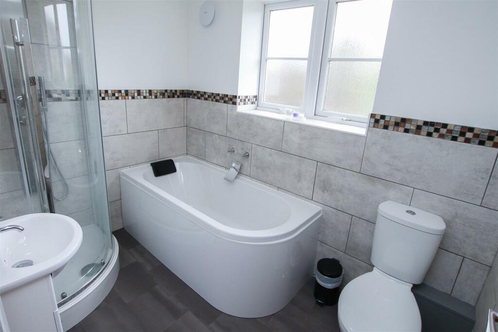 Additional property image - Great Fox Meadow, Kelvedon Hatch