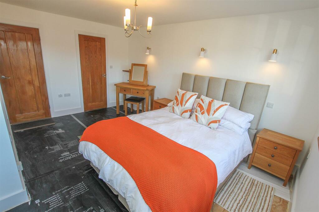 Additional property image - Great Fox Meadow, Kelvedon Hatch
