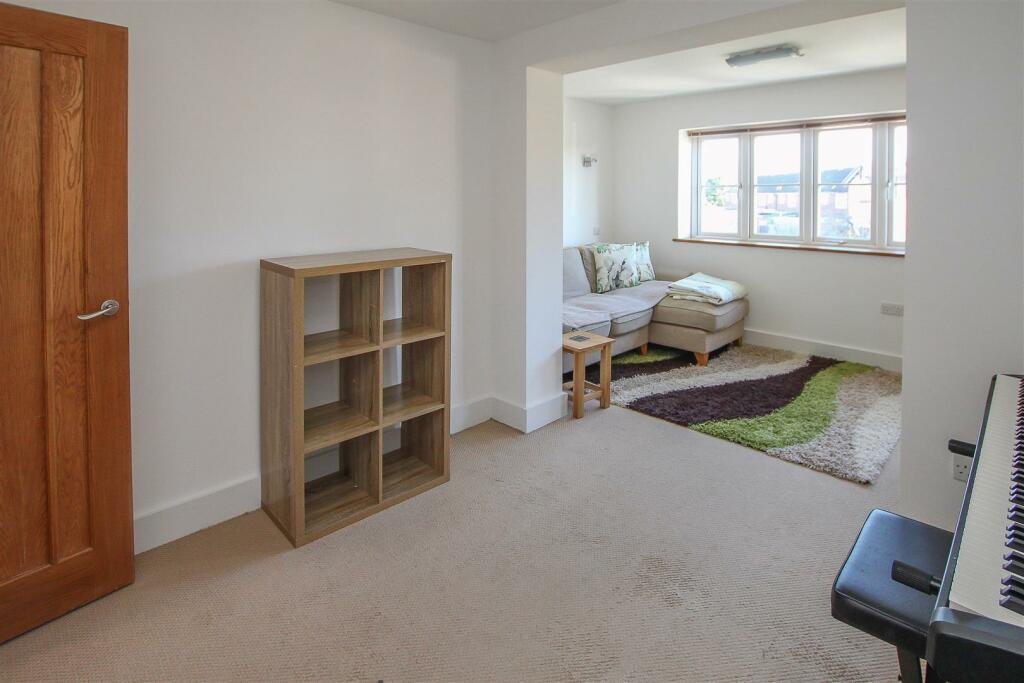 Additional property image - Great Fox Meadow, Kelvedon Hatch