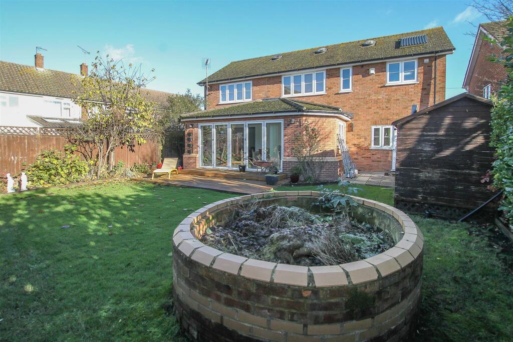 Additional property image - Great Fox Meadow, Kelvedon Hatch