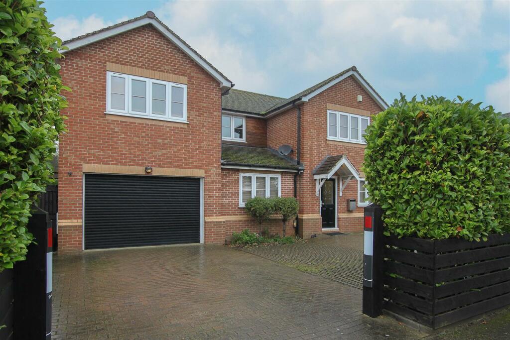 Additional property image - Great Fox Meadow, Kelvedon Hatch