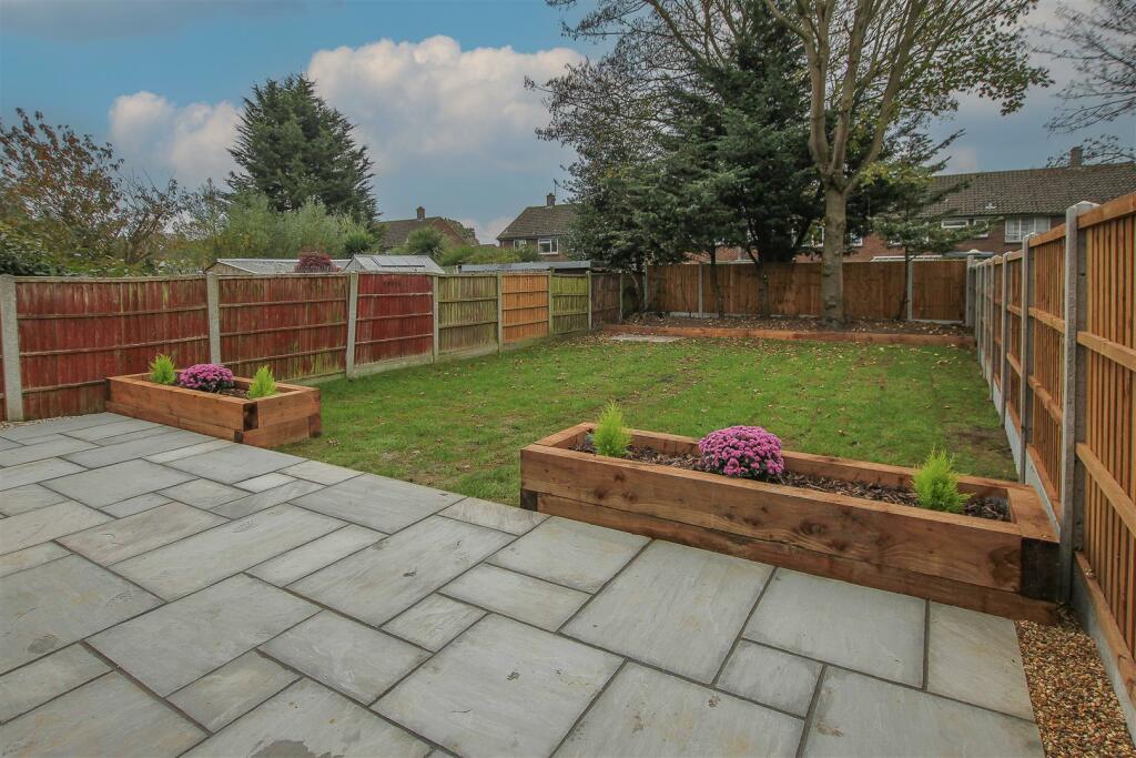 Additional property image - Stocks Lane, Kelvedon Hatch, Brentwood