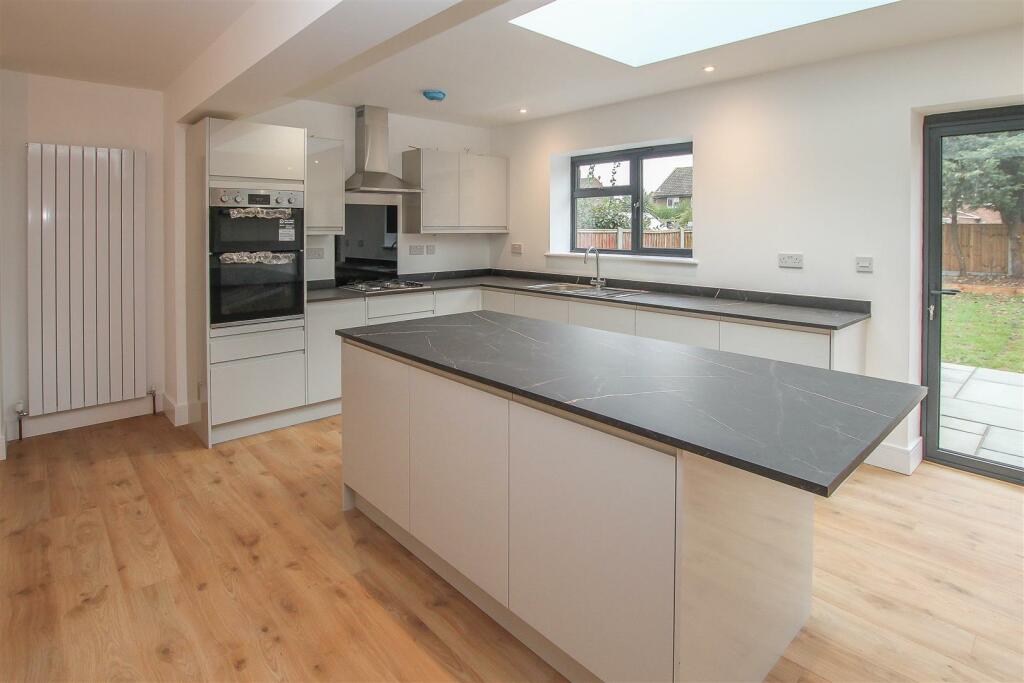 Additional property image - Stocks Lane, Kelvedon Hatch, Brentwood
