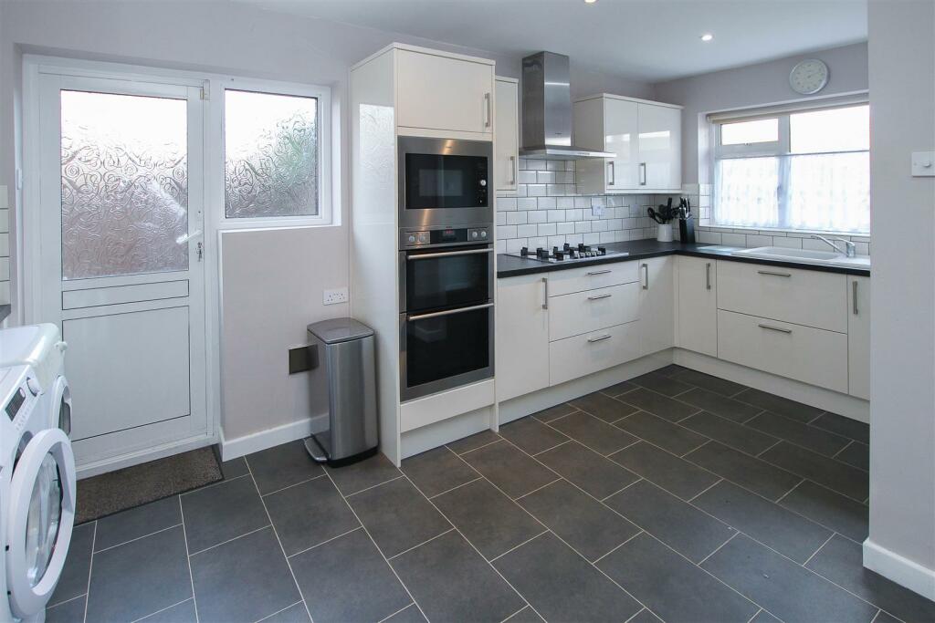 Additional property image - Elmtree Avenue, Kelvedon Hatch, Brentwood