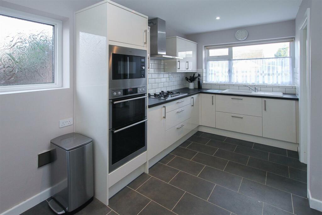 Additional property image - Elmtree Avenue, Kelvedon Hatch, Brentwood
