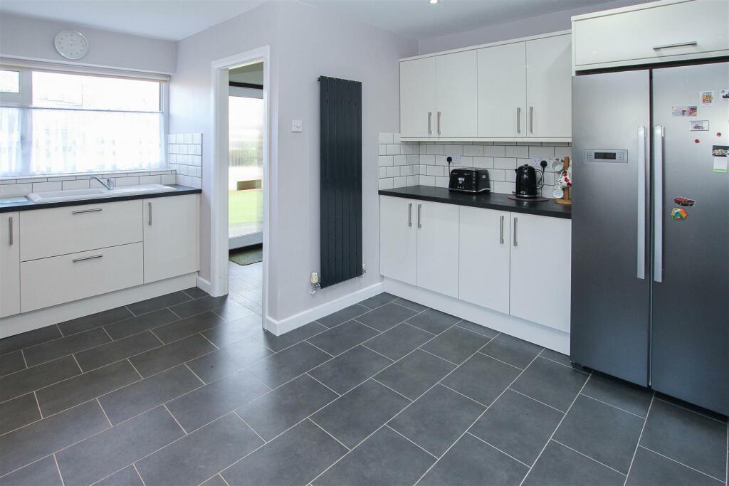 Additional property image - Elmtree Avenue, Kelvedon Hatch, Brentwood