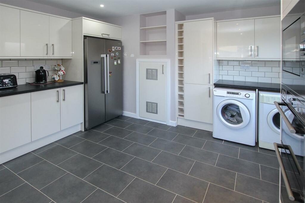 Additional property image - Elmtree Avenue, Kelvedon Hatch, Brentwood