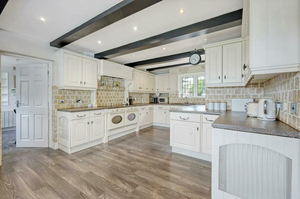 Additional property image - Loves Green, Highwood, Chelmsford