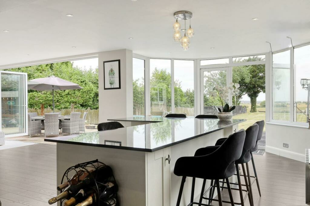 Additional property image - Loves Green, Highwood, Chelmsford