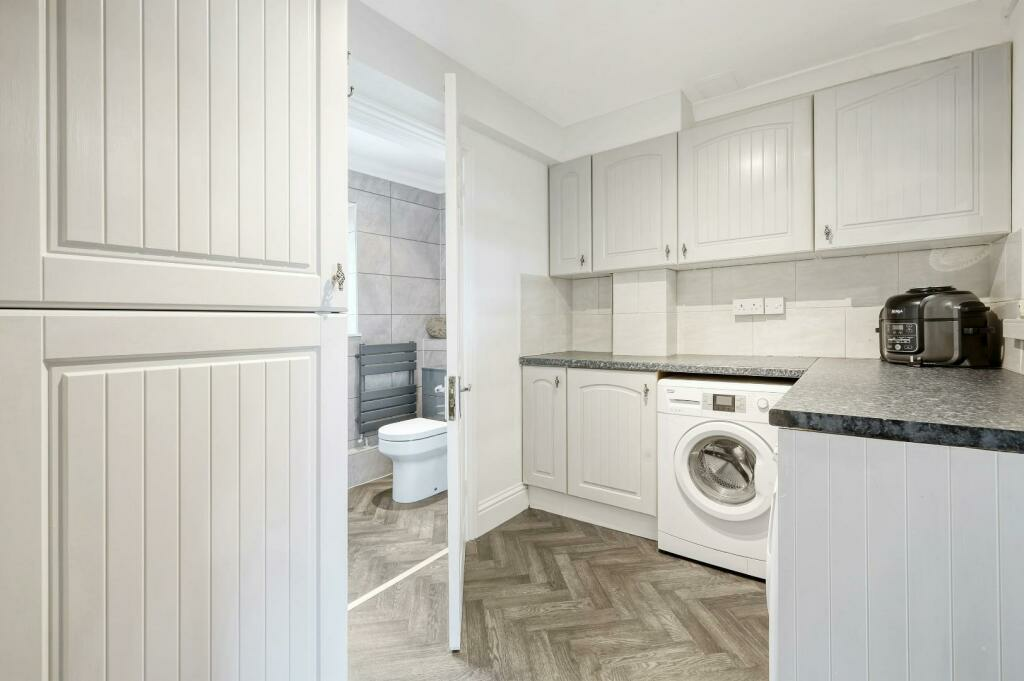 Additional property image - Loves Green, Highwood, Chelmsford