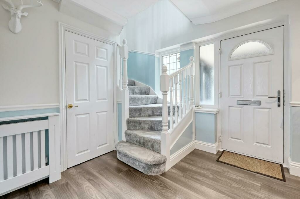 Additional property image - Loves Green, Highwood, Chelmsford