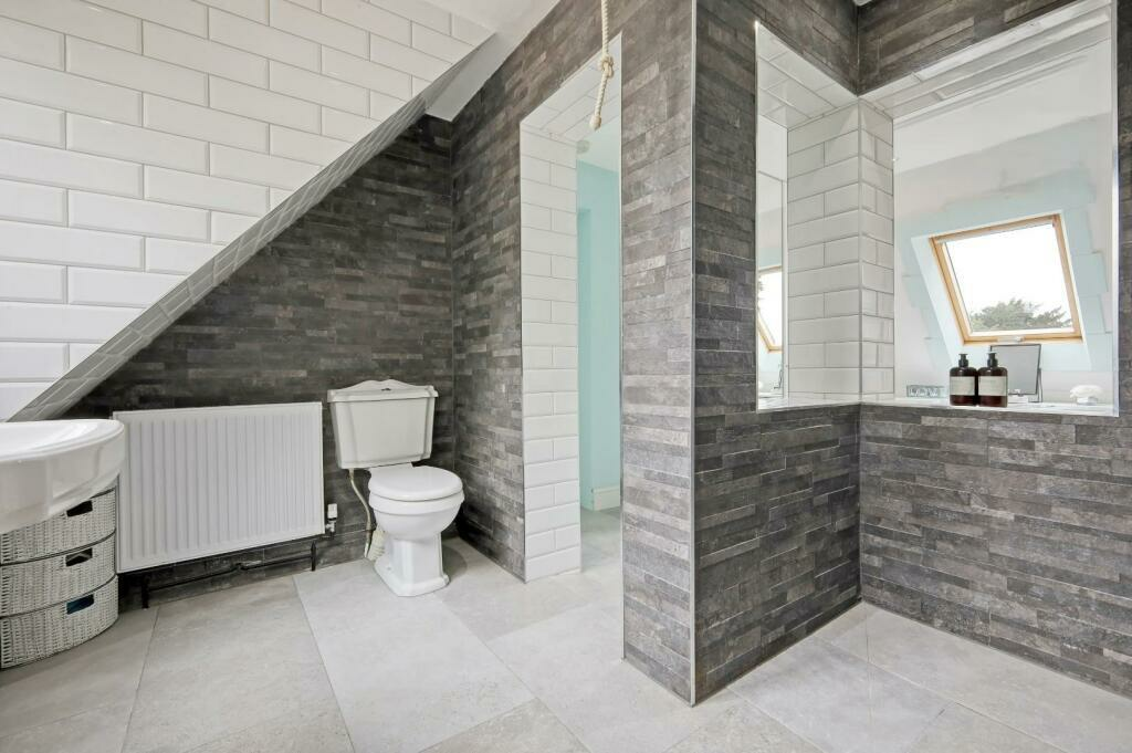Additional property image - Loves Green, Highwood, Chelmsford