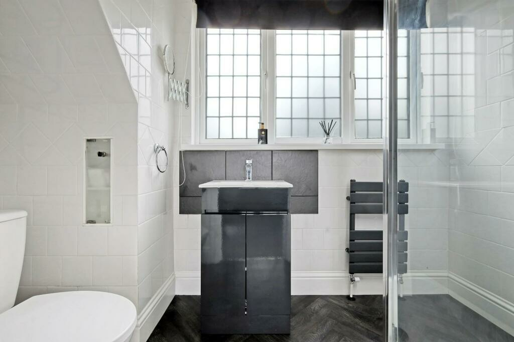 Additional property image - Loves Green, Highwood, Chelmsford