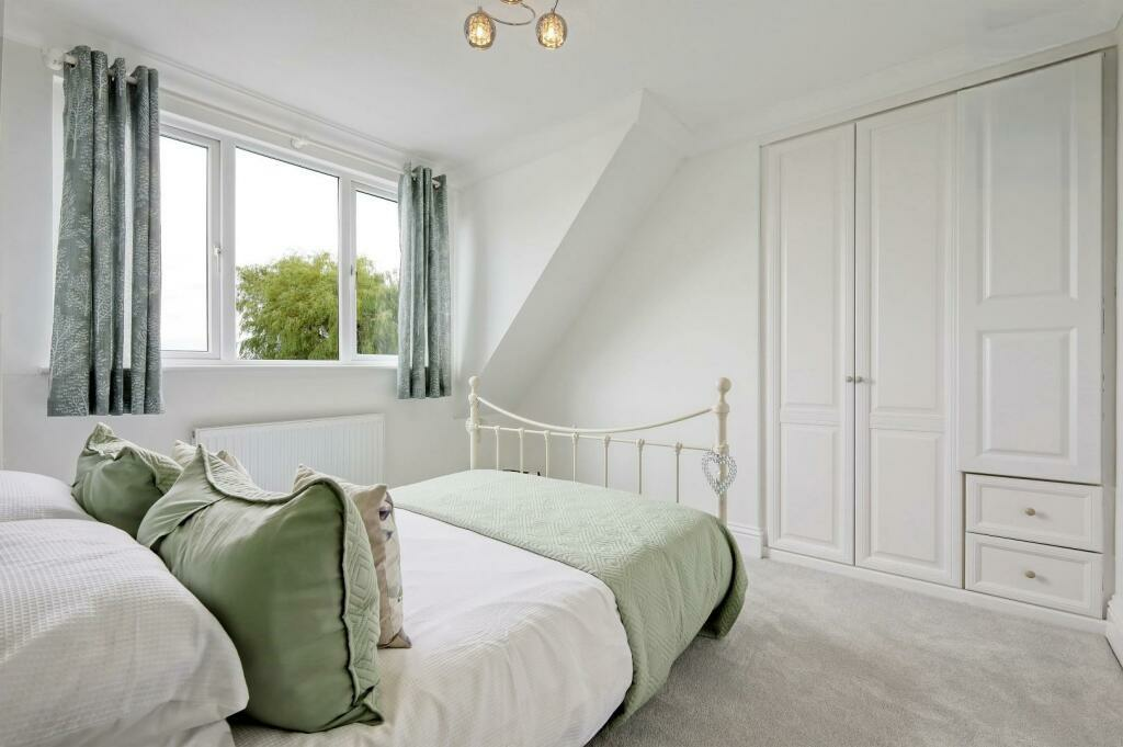 Additional property image - Loves Green, Highwood, Chelmsford