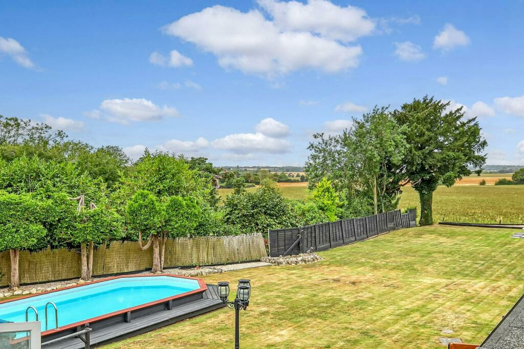 Additional property image - Loves Green, Highwood, Chelmsford