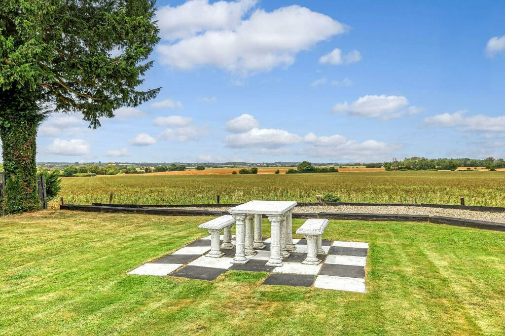 Additional property image - Loves Green, Highwood, Chelmsford
