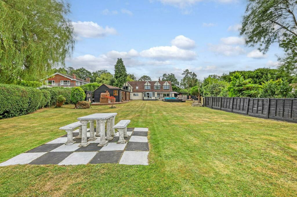 Additional property image - Loves Green, Highwood, Chelmsford