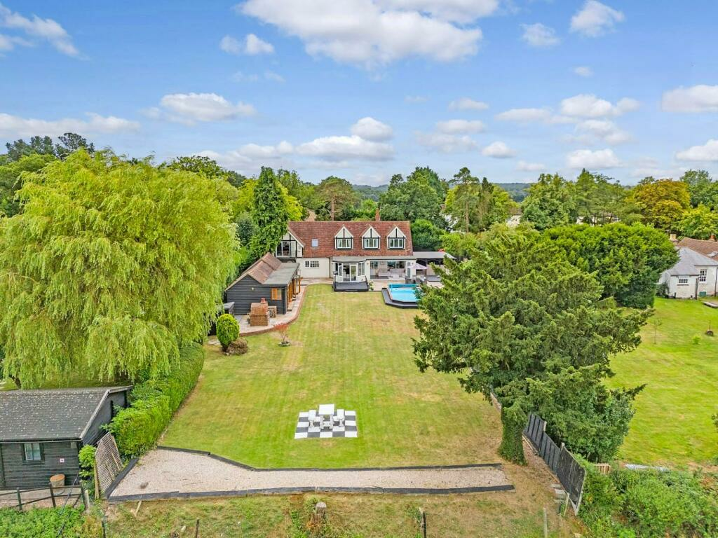Additional property image - Loves Green, Highwood, Chelmsford