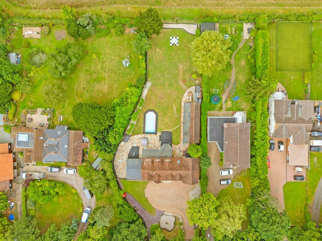 Additional property image - Loves Green, Highwood, Chelmsford