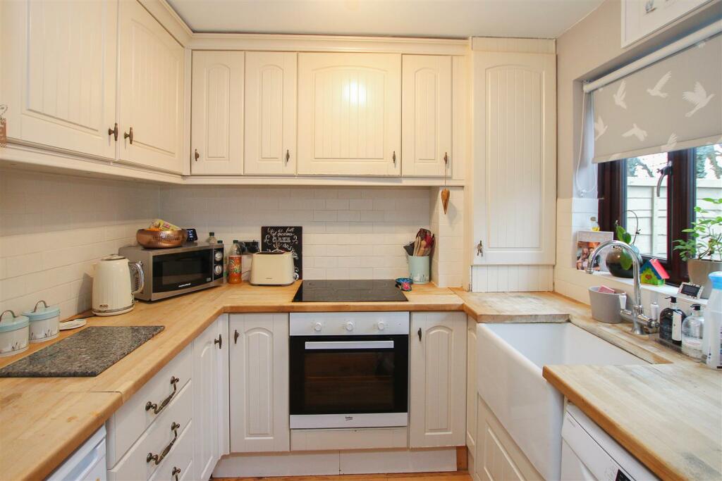 Additional property image - The Finchingfields, Kelvedon Hatch, Brentwood
