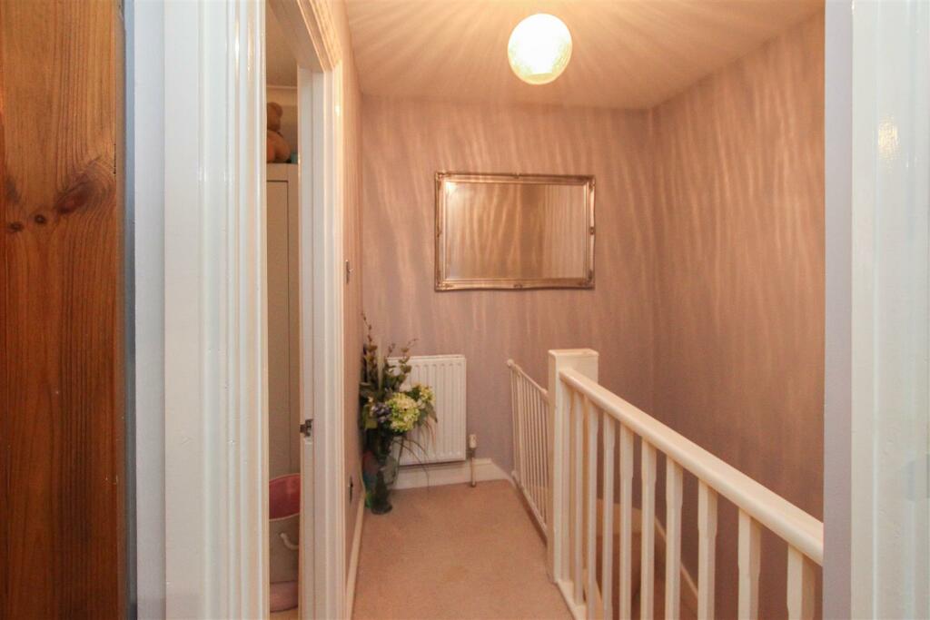 Additional property image - The Finchingfields, Kelvedon Hatch, Brentwood