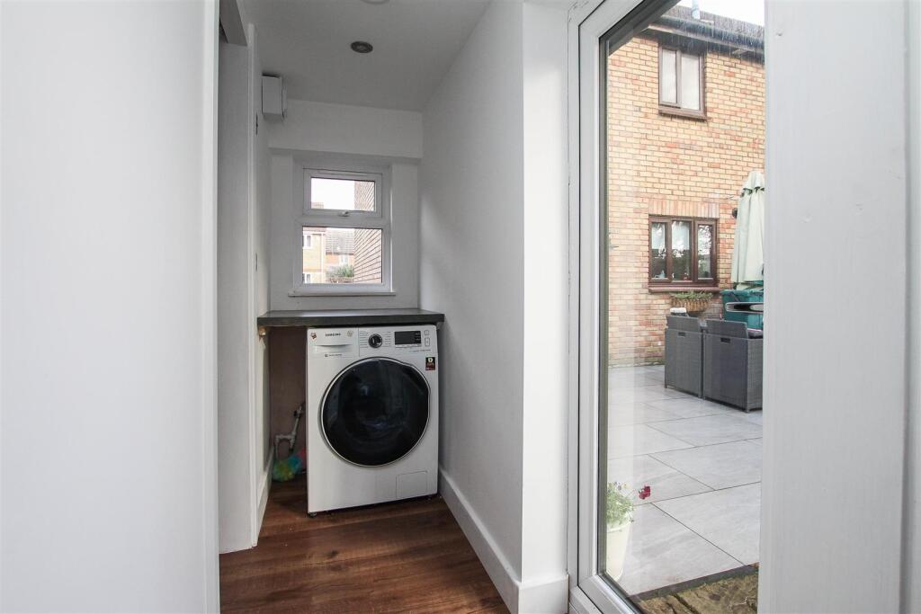 Additional property image - The Finchingfields, Kelvedon Hatch, Brentwood
