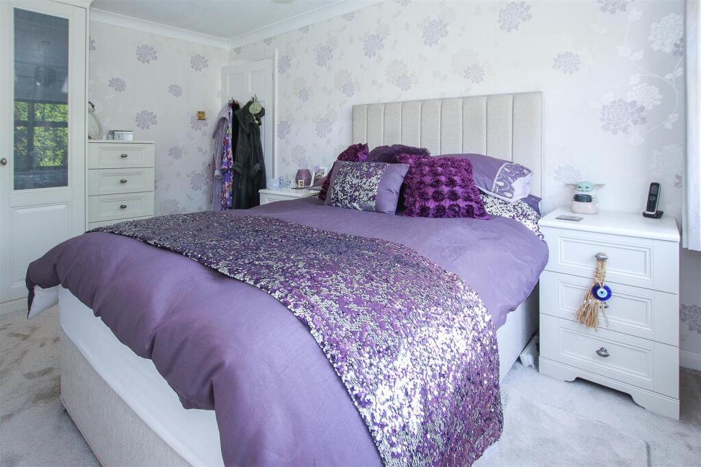 Additional property image - Barn Mead, Doddinghurst, Brentwood