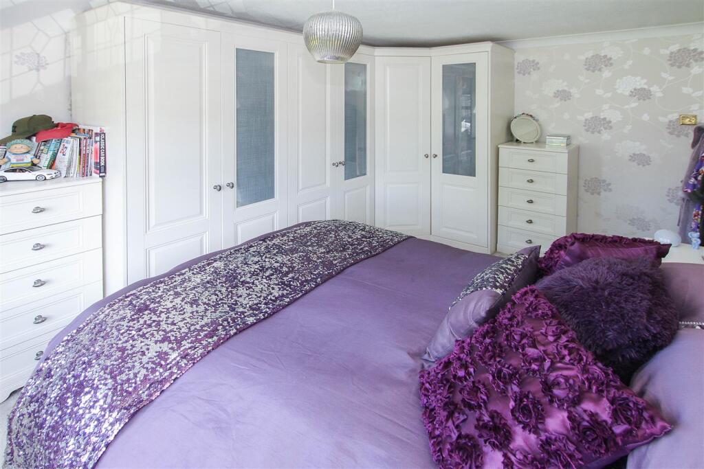 Additional property image - Barn Mead, Doddinghurst, Brentwood