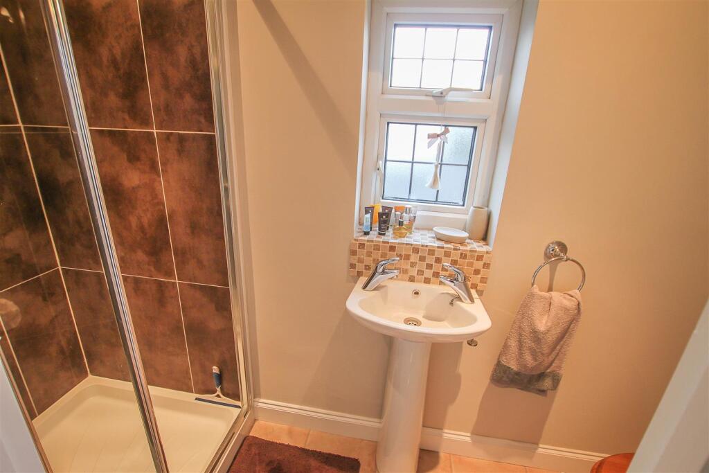 Additional property image - Chelmsford Road, Blackmore, Ingatestone