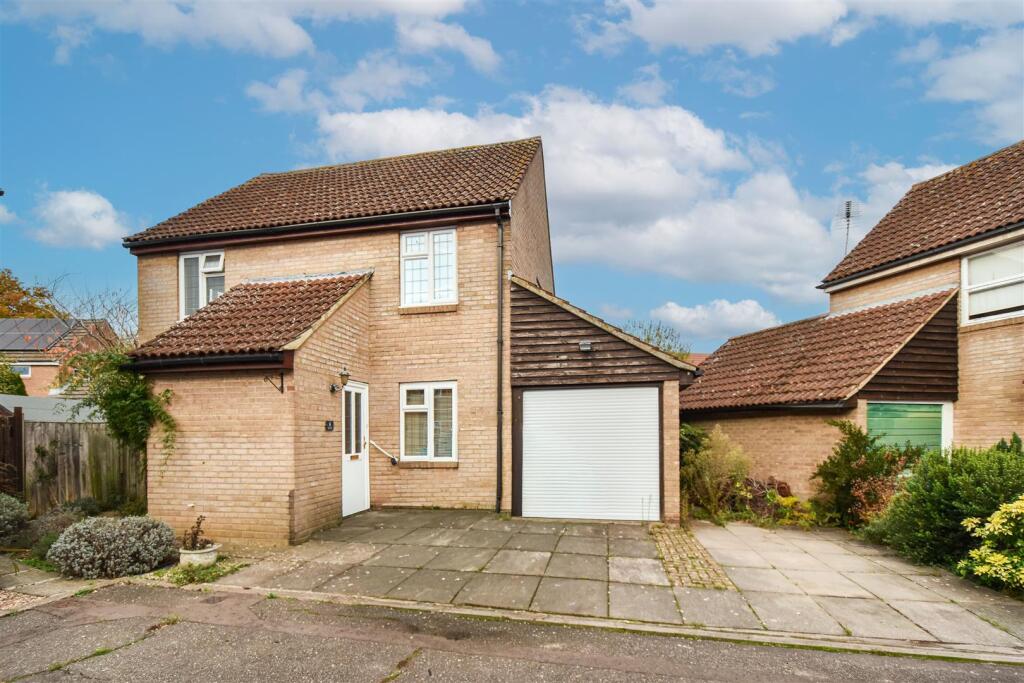 Main image of property: Moorescroft, Kelvedon Hatch, Brentwood