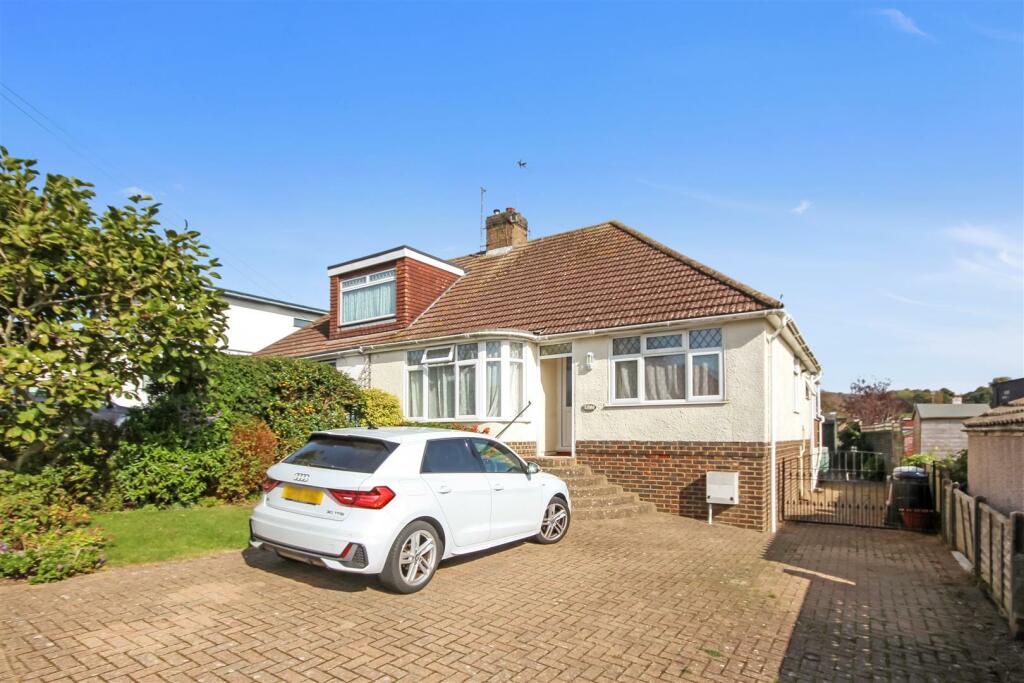 2 bedroom semi-detached bungalow for sale in Thornhill Avenue, Patcham, Brighton, BN1