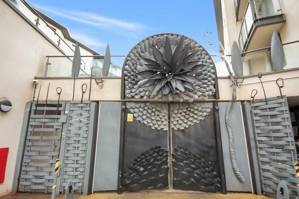 Additional property image - West Street, Brighton