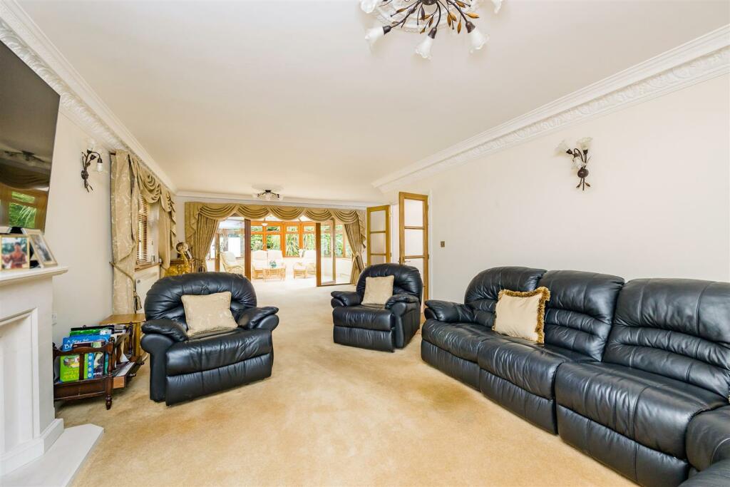 Additional property image - Graham Avenue, Patcham, Brighton