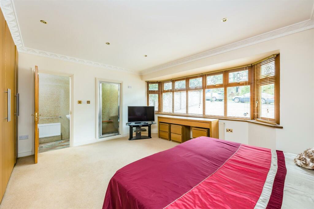 Additional property image - Graham Avenue, Patcham, Brighton