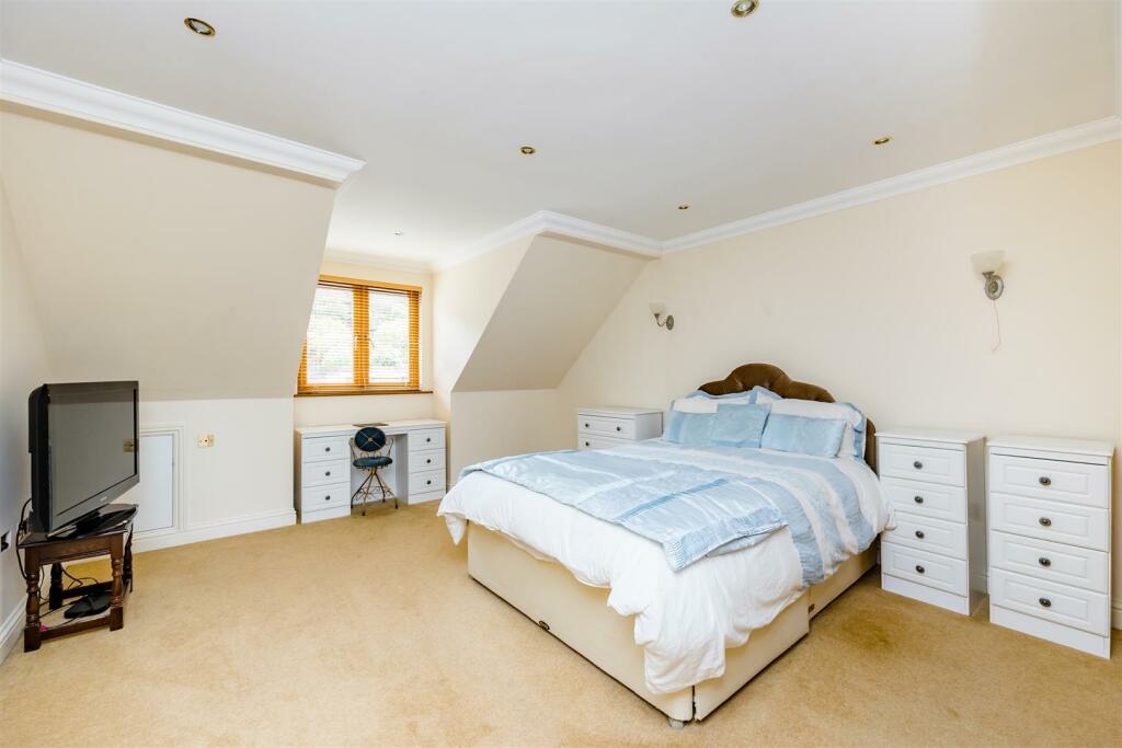 Additional property image - Graham Avenue, Patcham, Brighton